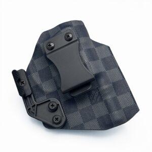 ซองพกใน KYDEX ถนัดขวา สำหรับปืนลูกโม่ Colt Cobra และ Colt Detective Special ลาย LV Damier Graphite หนา .080 นิ้ว