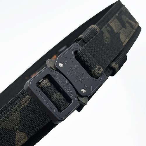 Original AustriAlpin COBRA buckle on MultiCam Black EDC belt (หัวเข็มขัด AustriAlpin COBRA บนเข็มขัด EDC ลายพราง MultiCam Black)